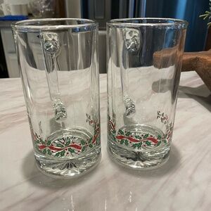 VINTAGE SET OF 2 GLASS HOLLY DESIGN WEIGHTED BOTTOM BEER MUGS